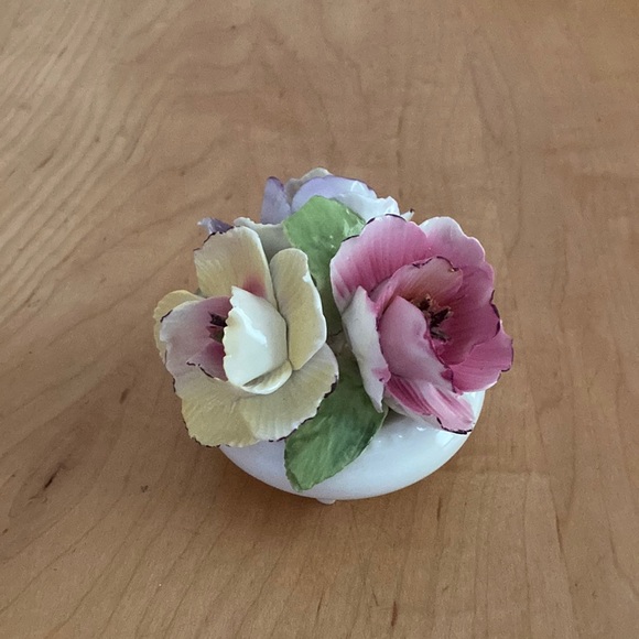 Aristocrat Other - Vintage, Bone China, Floral Bouquet
